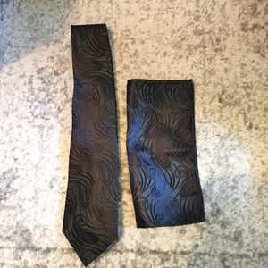 TESSORI Made in Italy Tie and Handkerchief Set